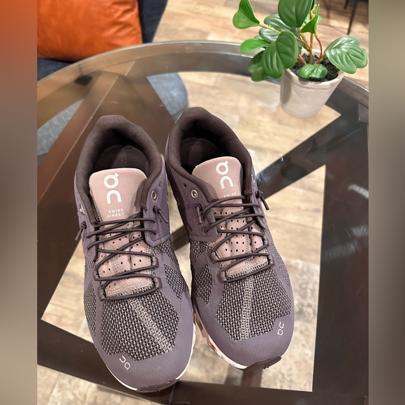 On Cloud 5 Women's Sneaker Size 8.5 - Picture 2 of 7